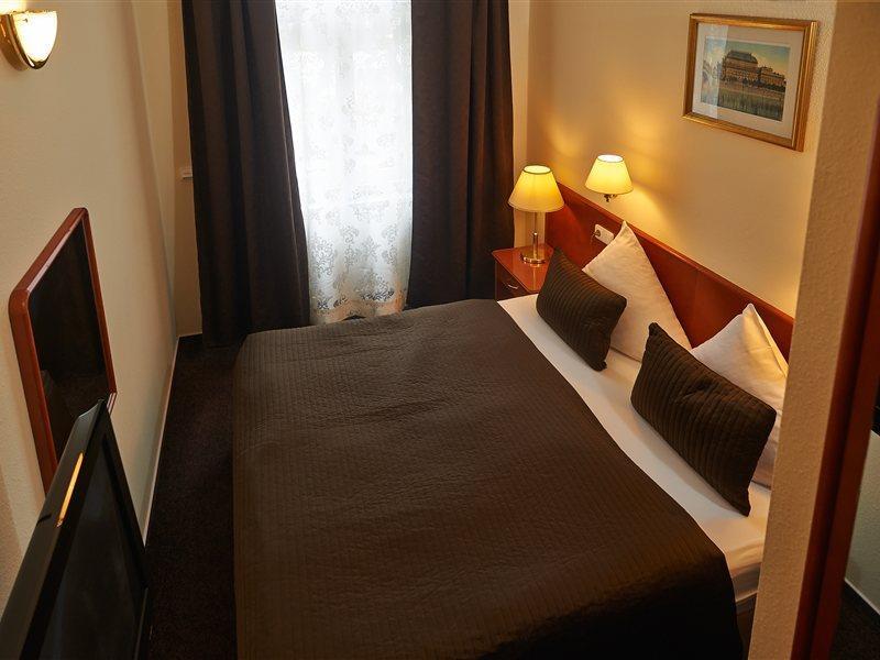 Otel Andel