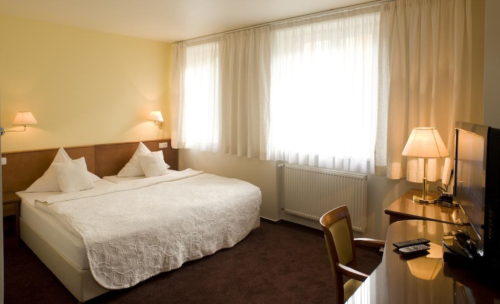 Otel Andel 3*