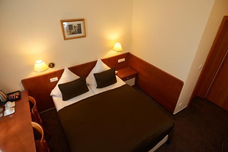 Otel Andel