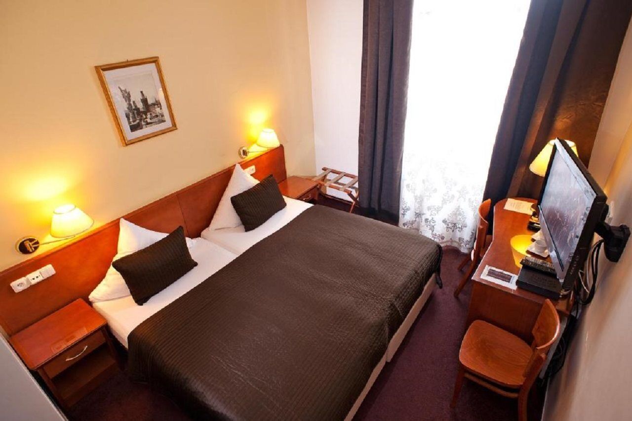 Andel Otel 3*